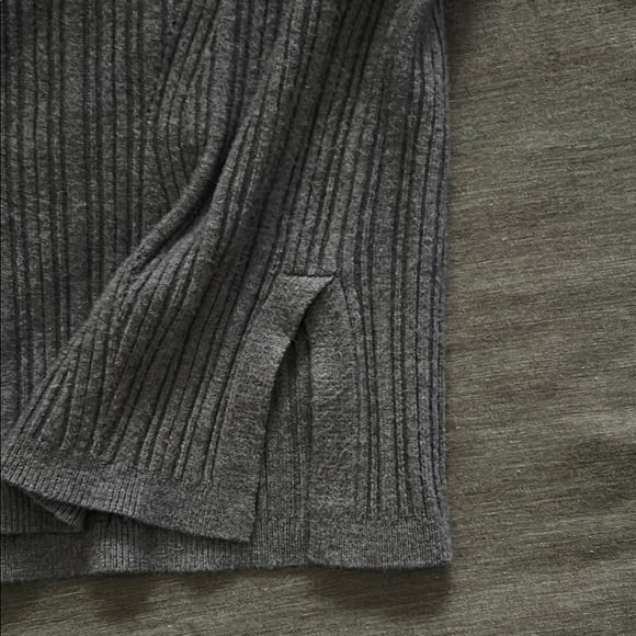 Gray Ribbed Tube Top - Picture 3 of 3